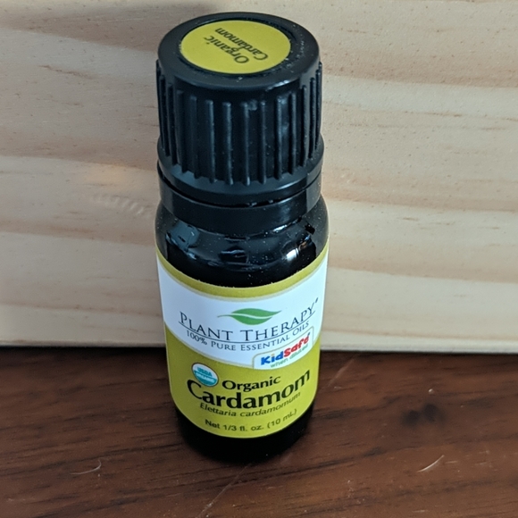 Organic Cardamom Essential Oil